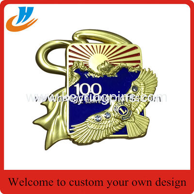 New design pins custom gold matt gold badge pins cheap price wholesale