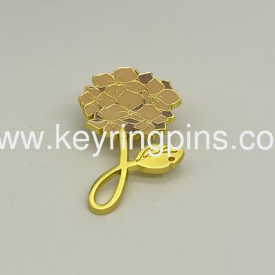 White Water Lily Bouquet Enamel Pin, Floral Nature Inspired Lapel Pin, Botanical Art Collectible Badge