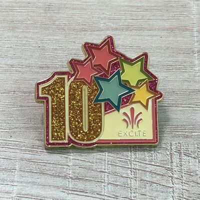 Good price スパークルスター 10 YRS EXCITE エナメルピン,10周年記念金属バッジ ギフト オンライン