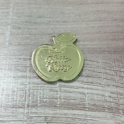 Good price ハローキティ アップル形金色のエナメルピン サンリオキャラクター コレクションラペルピン オンライン