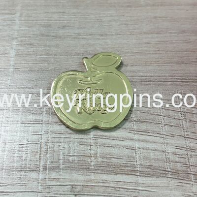Good price Hello Kitty Apple Shaped Gold Enamel Pin, Sanrio Character Collectible Lapel Pin オンライン
